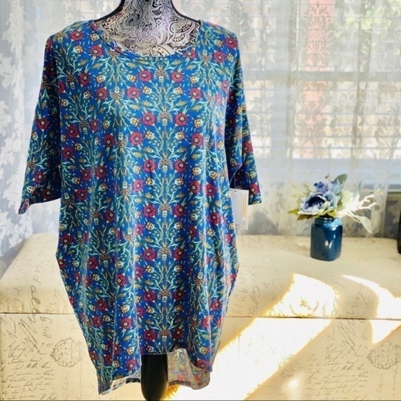 LuLaRoe Tops - NWT LuLaRoe Blue Floral Pattern Irma Tunic